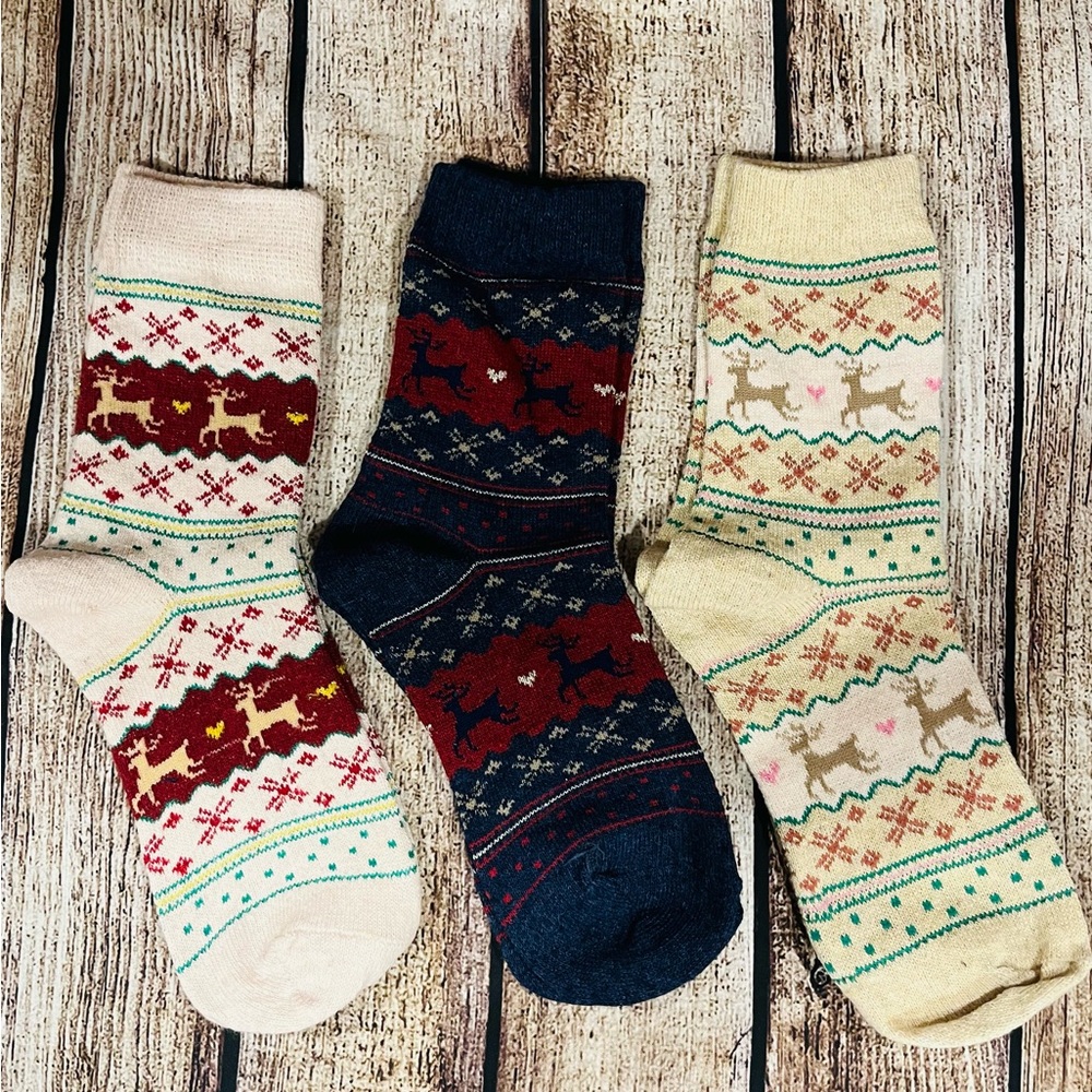 3 pair Cozy Reindeer Patterned Socks - Multicolor
